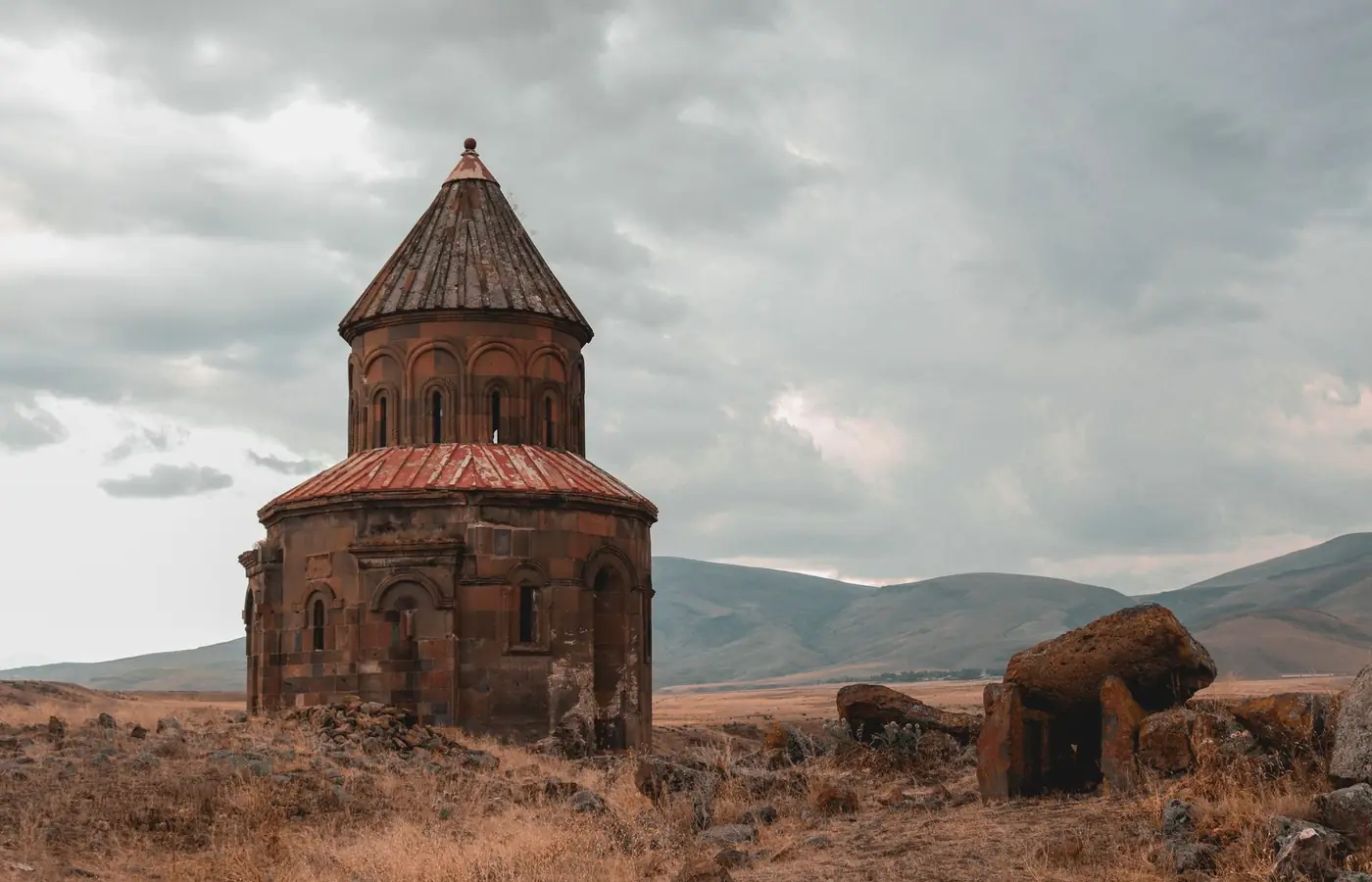Kars’taki Ani Ören Yeri’nde tarihî yapı